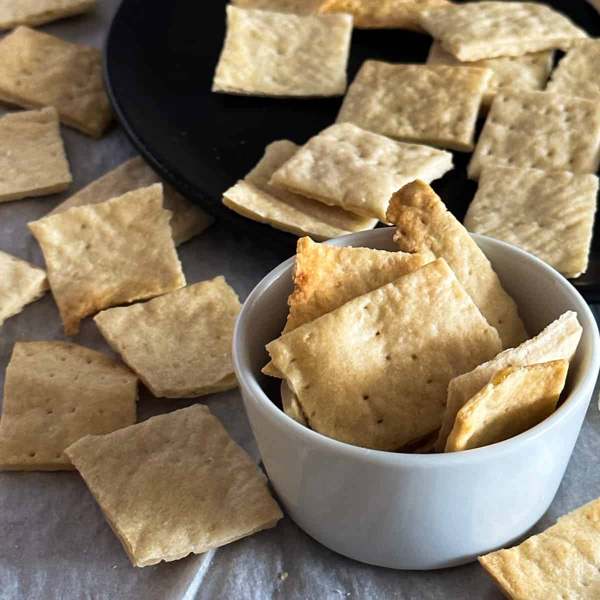 Easy Sourdough Discard Crackers - Foragers Of Happiness